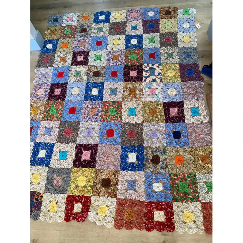 Vintage Handmade Yo-Yo Quilt Patchwork Multi Color Cotton Boho Bedspread 78x97